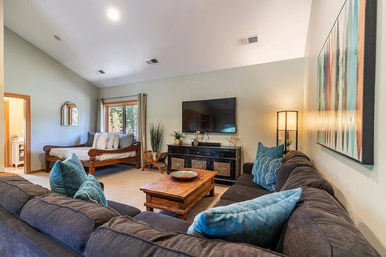Private Pines Retreat in Truckee - Truckee, California