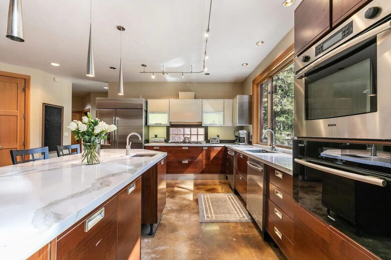 Private Pines Retreat in Truckee - Truckee, California
