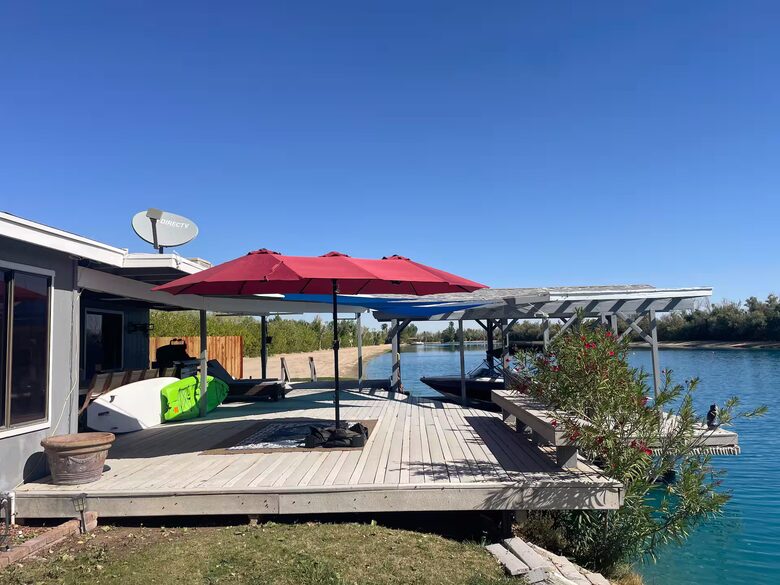 Refúgio particular com lago para esqui aquático na histórica Rota 66 – San Bernardino, Califórnia