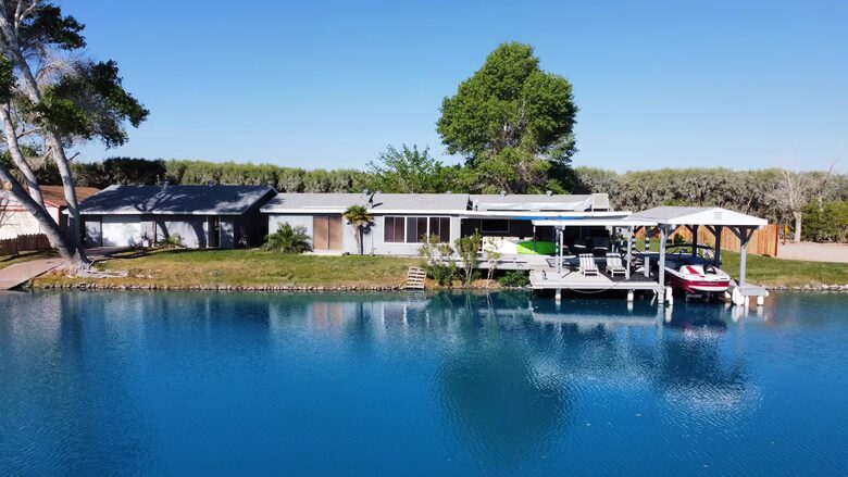 Refúgio particular com lago para esqui aquático na histórica Rota 66 – San Bernardino, Califórnia