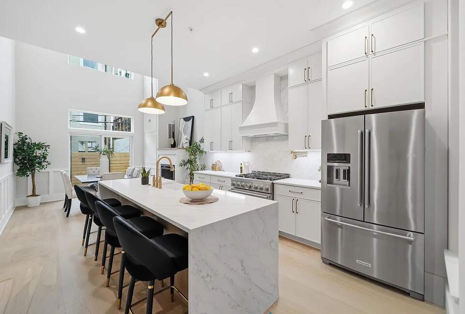 Contemporary City Escape with Skyline Views - Philadelphia, Pennsylvania