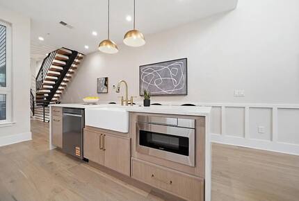 Contemporary City Escape with Skyline Views - Philadelphia, Pennsylvania