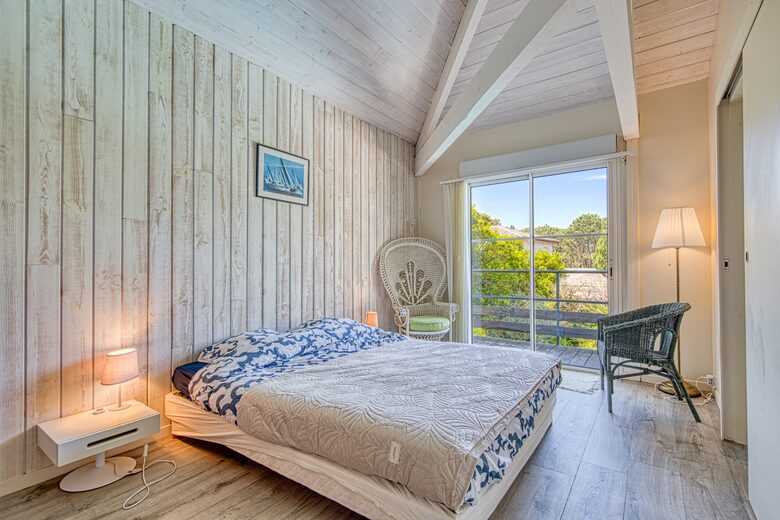 Secluded Shoreside Villa with Garden Views - Lège Cap Ferret, France