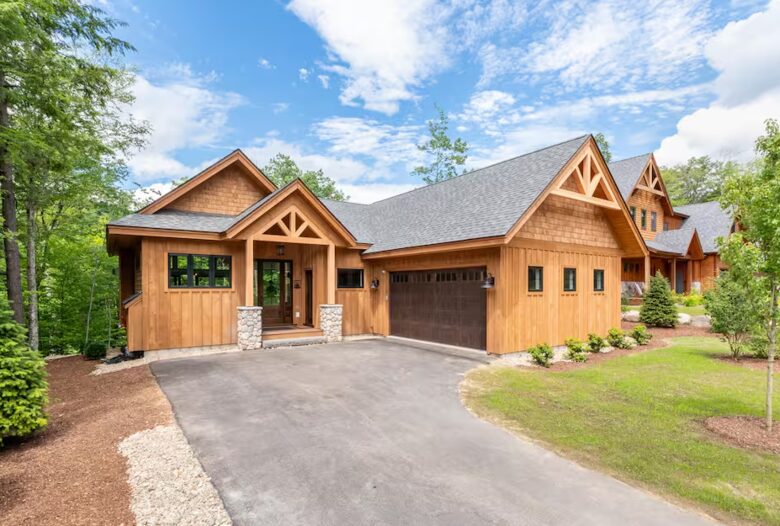 Mountain Chalet with Private Hot Tub Near Loon Mountain Resort - Lincoln, New Hampshire