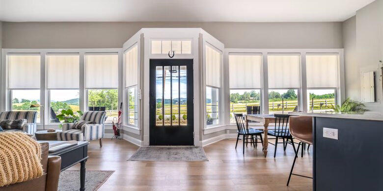 Mountain-View Farmhouse in Virginia Countryside - Lexington, Virginia