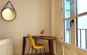 Stylish Historic Flat Steps from Barcelona’s Waterfront - Barcelona, Spain