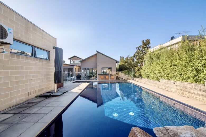 Mount Martha Bayview Retreat with Solar Heated Pool & Spa - Melbourne, Australia