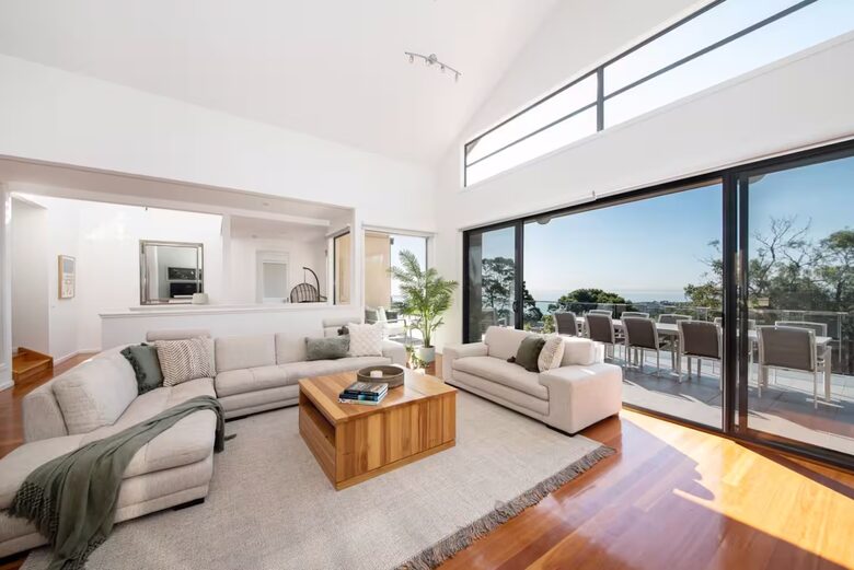 Mount Martha Bayview Retreat with Solar Heated Pool & Spa - Melbourne, Australia