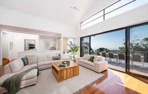 Mount Martha Bayview Retreat with Solar Heated Pool & Spa - Mount Martha, Australia