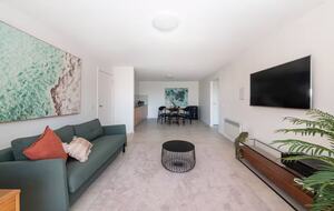 Mount Martha Bayview Retreat with Solar Heated Pool & Spa - Mount Martha, Australia