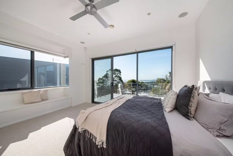 Mount Martha Bayview Retreat with Solar Heated Pool & Spa - Melbourne, Australia