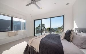 Mount Martha Bayview Retreat with Solar Heated Pool & Spa - Mount Martha, Australia