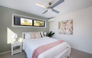 Mount Martha Bayview Retreat with Solar Heated Pool & Spa - Mount Martha, Australia