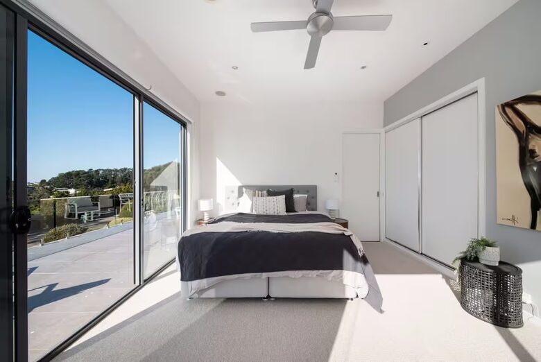 Mount Martha Bayview Retreat with Solar Heated Pool & Spa - Melbourne, Australia