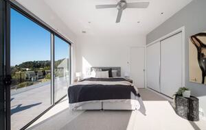 Mount Martha Bayview Retreat with Solar Heated Pool & Spa - Mount Martha, Australia
