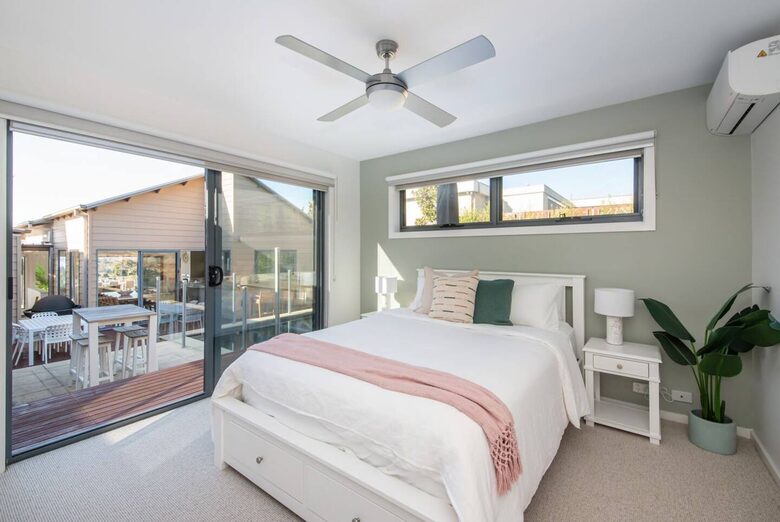 Mount Martha Bayview Retreat with Solar Heated Pool & Spa - Melbourne, Australia
