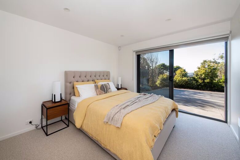 Mount Martha Bayview Retreat with Solar Heated Pool & Spa - Melbourne, Australia