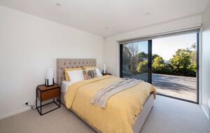 Mount Martha Bayview Retreat with Solar Heated Pool & Spa - Mount Martha, Australia