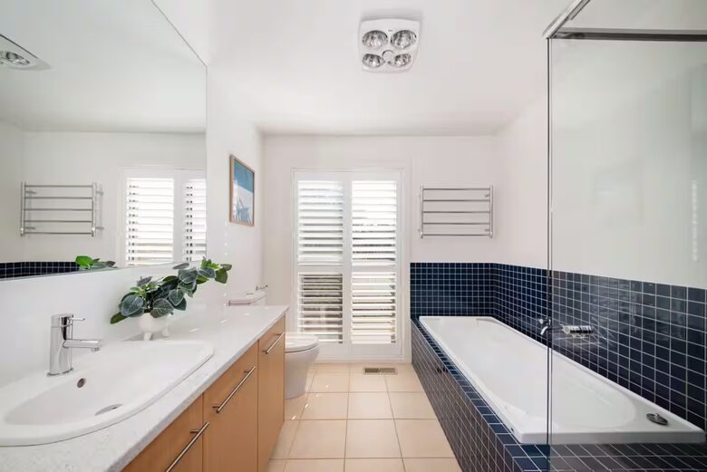 Mount Martha Bayview Retreat with Solar Heated Pool & Spa - Melbourne, Australia