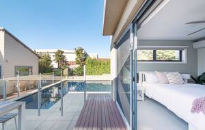 Mount Martha Bayview Retreat with Solar Heated Pool & Spa - Mount Martha, Australia