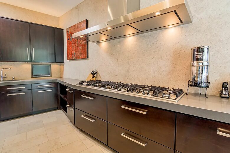 Modern Masterpiece in Presidential Thunderbird Cove - Rancho Mirage, California