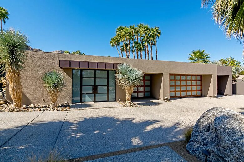 Modern Masterpiece in Presidential Thunderbird Cove - Rancho Mirage, California