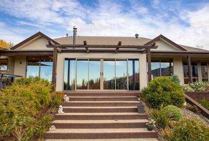Central Otago Retreat Sanctuary on 21 Hectares - Cromwell, New Zealand