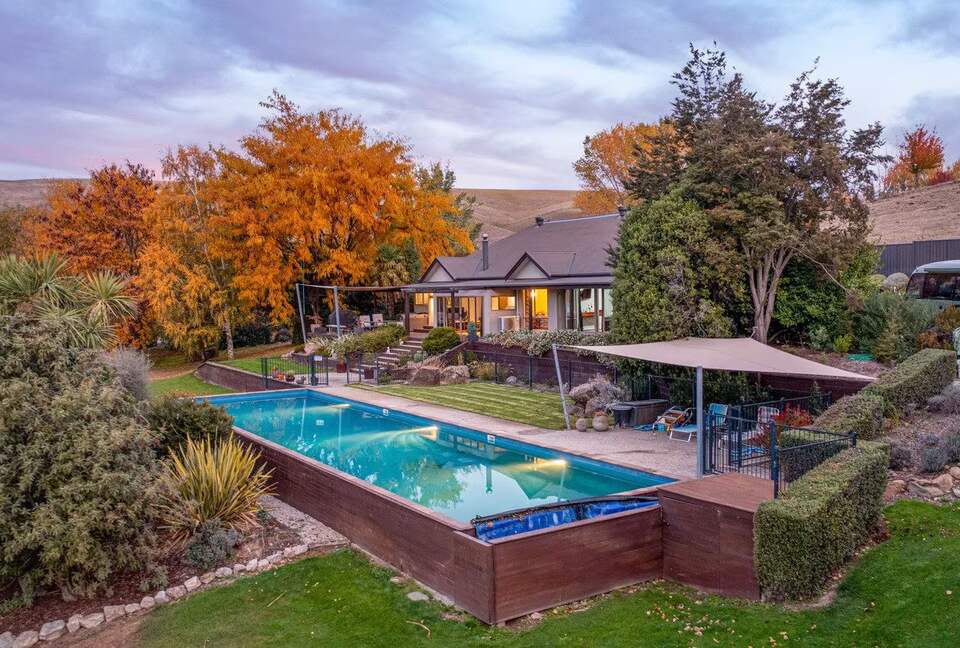 Central Otago Retreat Sanctuary on 21 Hectares - Cromwell, New Zealand