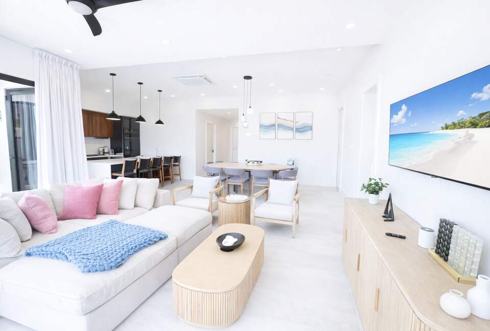 Luxury Villa in Grace Bay w/ Private Pool/Slide - Grace Bay, Turks and Caicos Islands