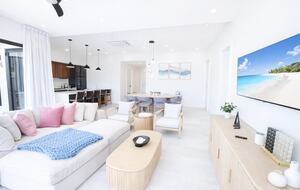 Luxury Villa in Grace Bay w/ Private Pool/Slide - Grace Bay, Turks and Caicos Islands