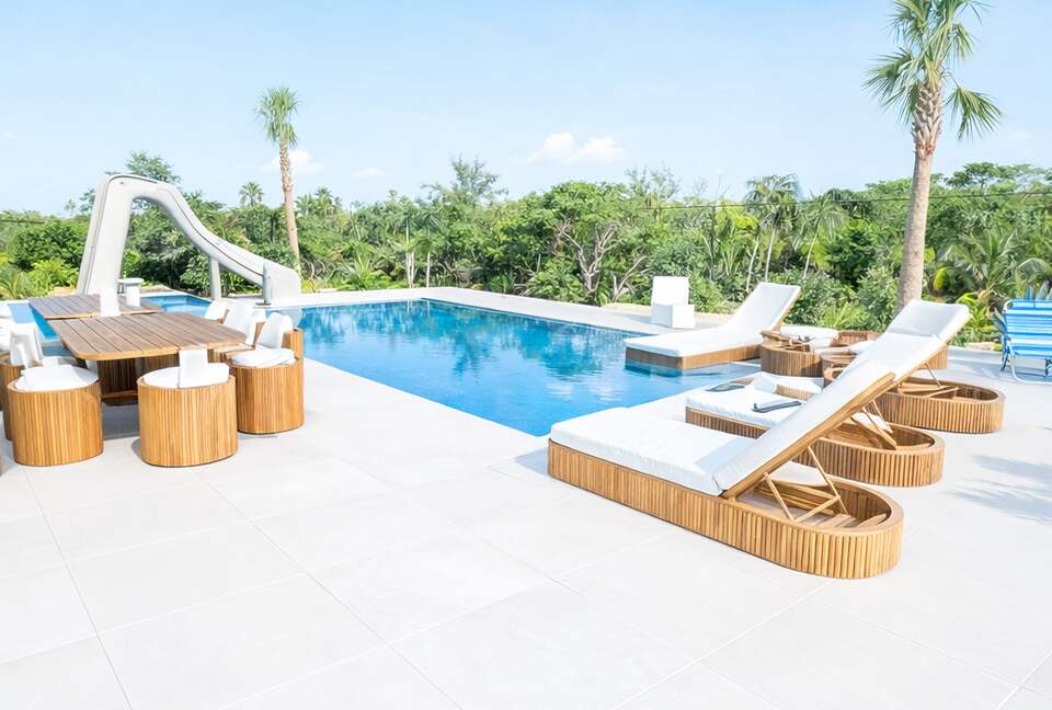 Luxury Villa in Grace Bay w/ Private Pool/Slide - Grace Bay, Turks and Caicos Islands