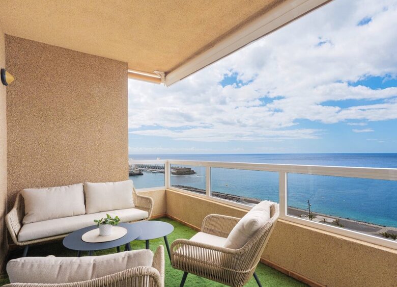 Coastal Serenity: A Seafront Escape in Tenerife - Radazul, Spain