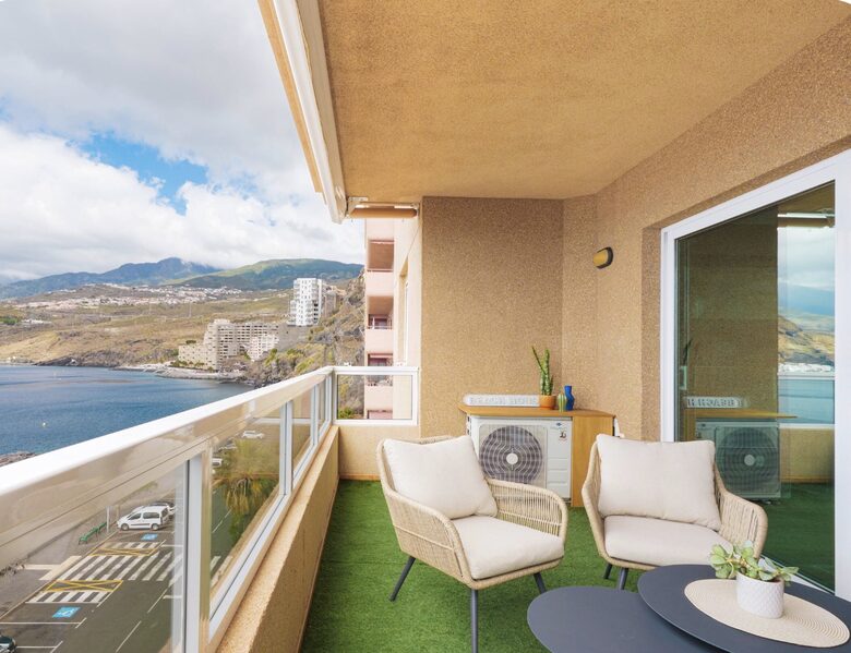 Coastal Serenity: A Seafront Escape in Tenerife - Radazul, Spain