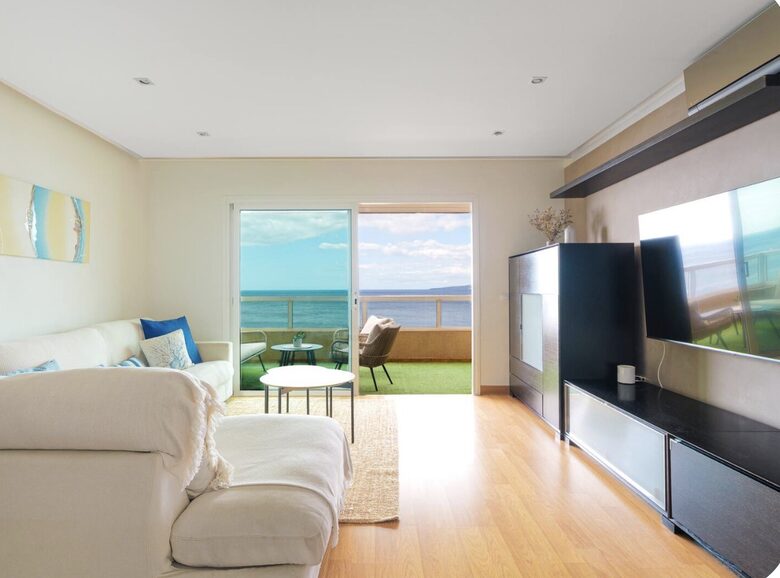 Coastal Serenity: A Seafront Escape in Tenerife - Radazul, Spain