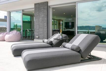 Sacred Waters Lake Taupō Penthouse - Taupō, New Zealand