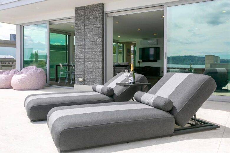 Sacred Waters Lake Taupō Penthouse - Taupō, New Zealand