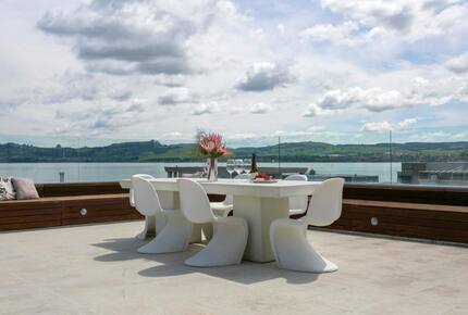 Sacred Waters Lake Taupō Penthouse - Taupō, New Zealand