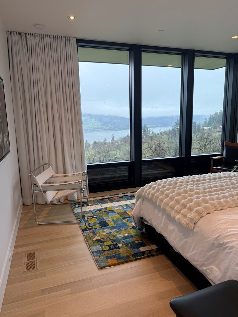 Architectural Retreat Above the Columbia Gorge - Mosier, Oregon