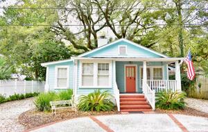 St. Simons Village Pool Cottage - Saint Simons Island, Georgia