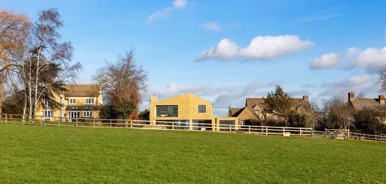 Contemporary Residence with Countryside Views - Malmesbury, United Kingdom