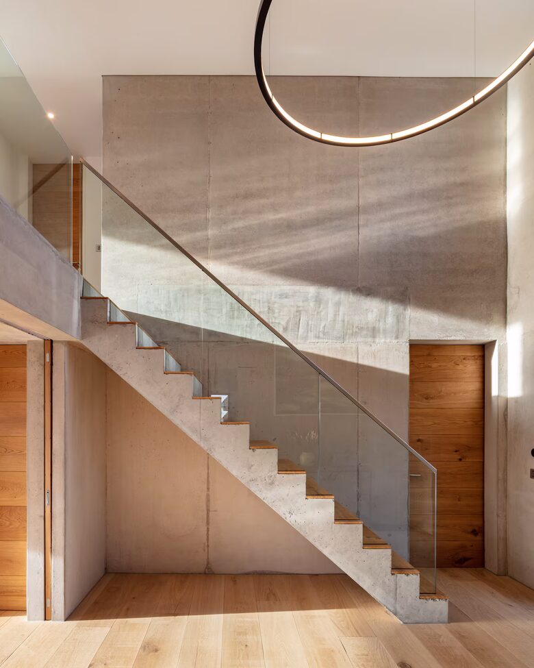 Contemporary Residence with Countryside Views - Malmesbury, United Kingdom