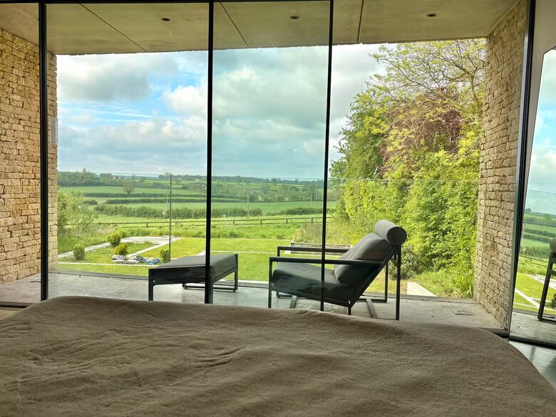 Contemporary Residence with Countryside Views - Malmesbury, United Kingdom