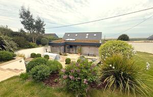 Elegant West Dorset Residence by the Coast - Dorchester, United Kingdom