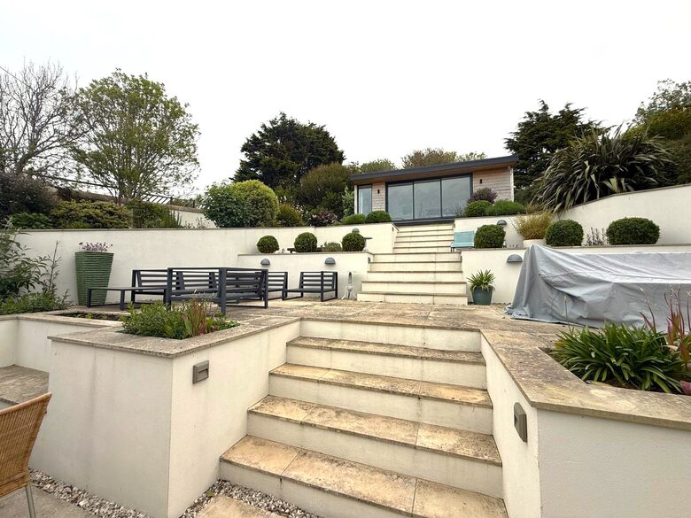 Elegant West Dorset Residence by the Coast - Dorchester, United Kingdom