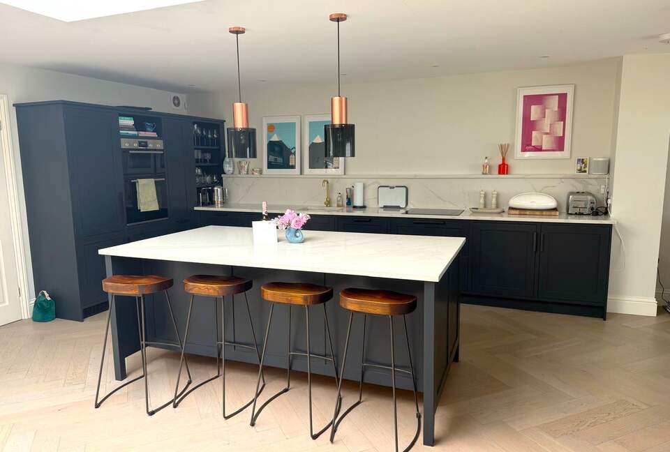 Elegant West Dorset Residence by the Coast - Dorchester, United Kingdom
