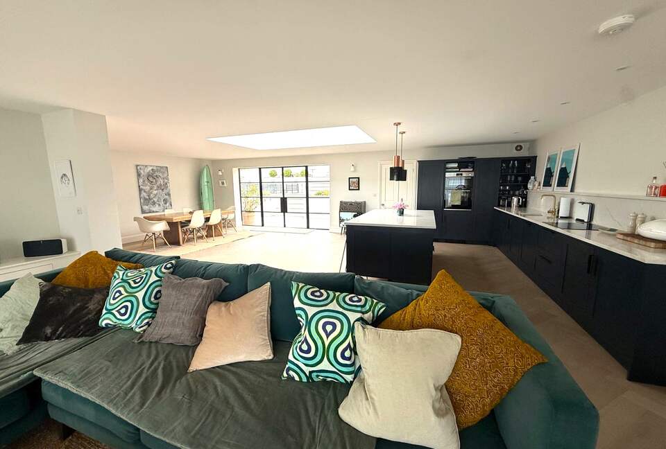 Elegant West Dorset Residence by the Coast - Dorchester, United Kingdom