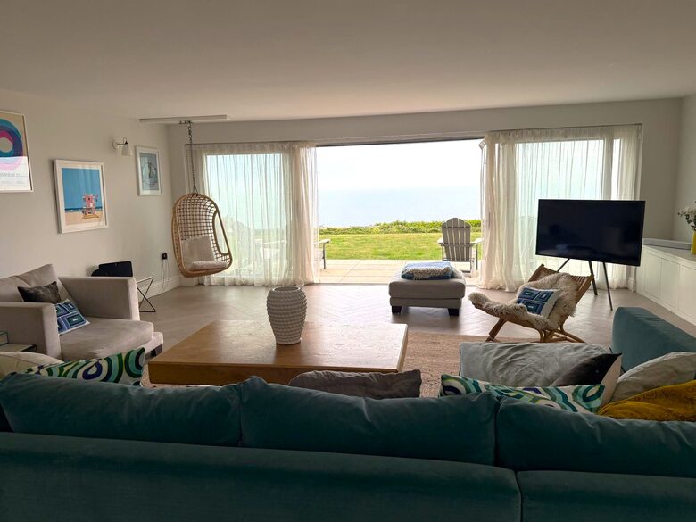 Elegant West Dorset Residence by the Coast - Dorchester, United Kingdom