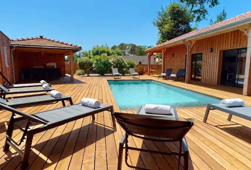The Arès Coastal Villa - Arès, France