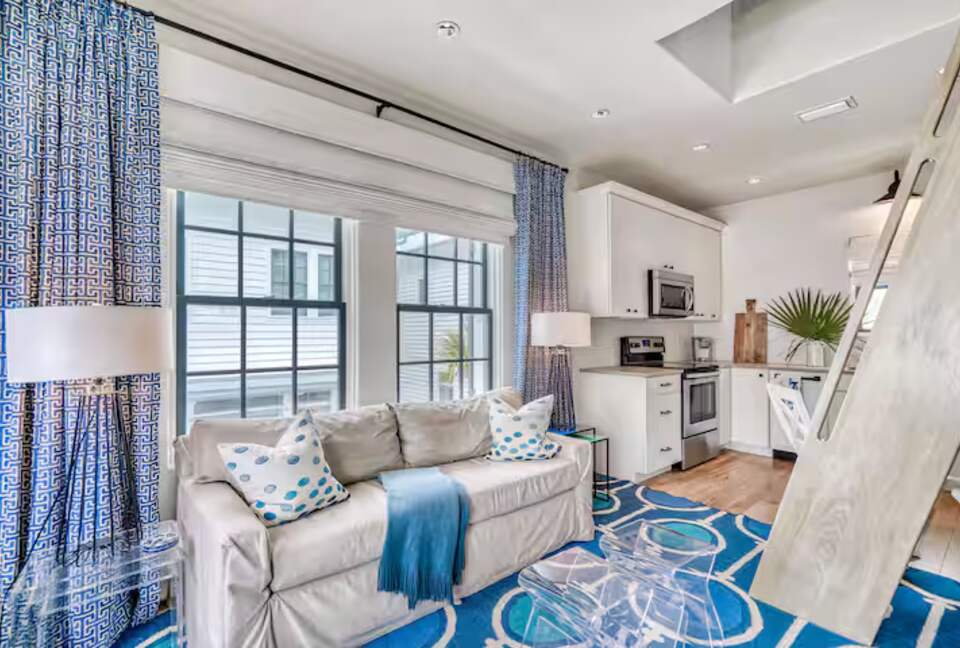 Seaside Carriage House Retreat - Inlet Beach, Florida