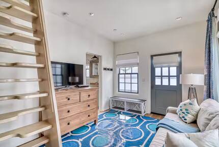Seaside Carriage House Retreat - Inlet Beach, Florida